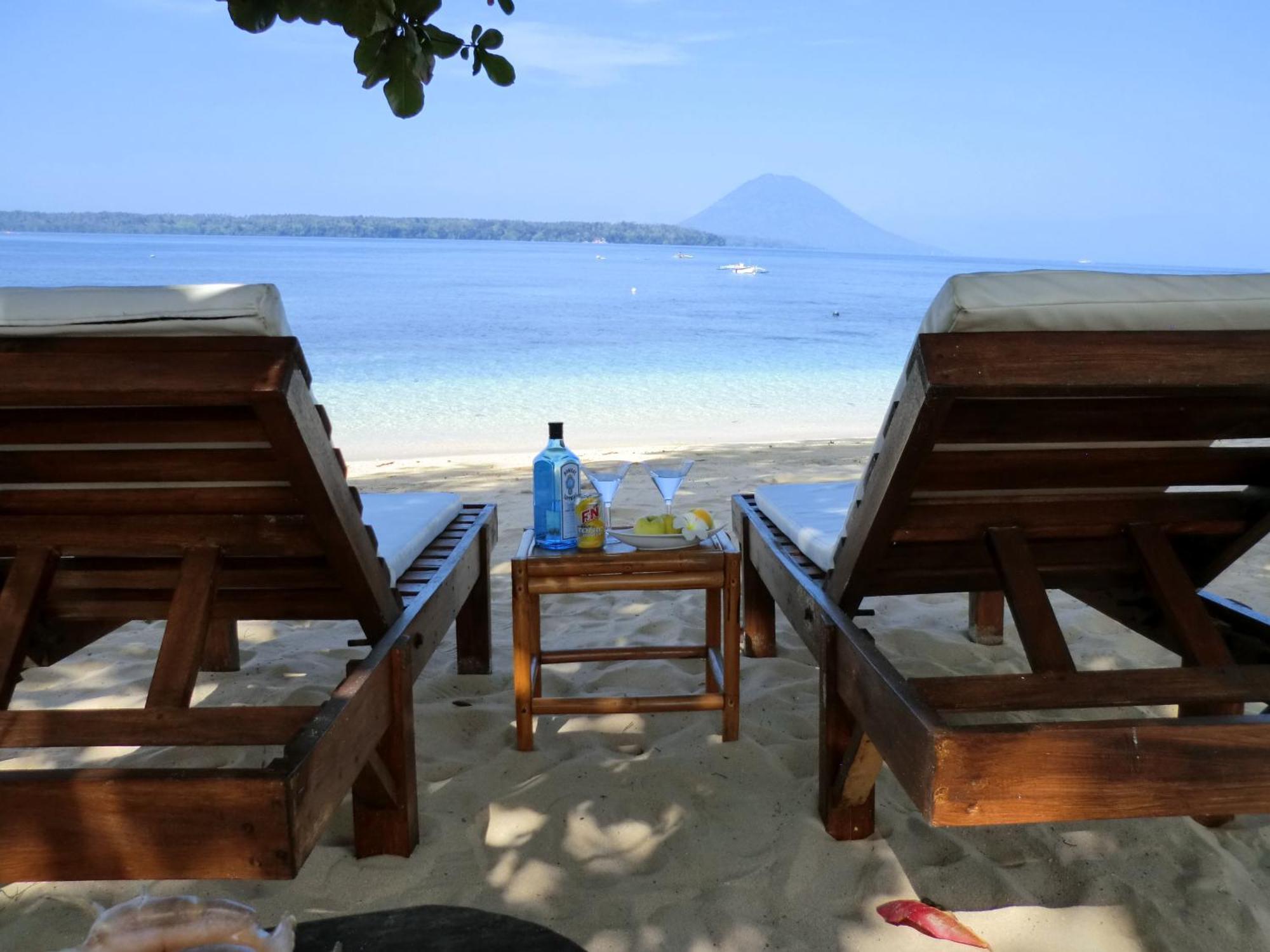 Hotel Bobocha Siladen à Bunaken Extérieur photo