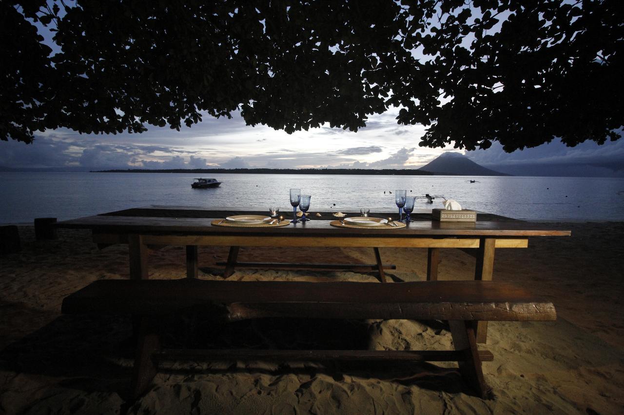 Hotel Bobocha Siladen à Bunaken Extérieur photo