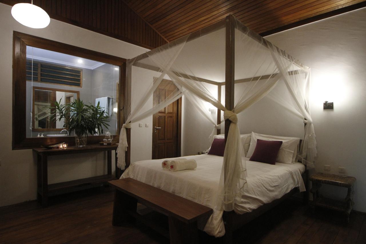 Hotel Bobocha Siladen à Bunaken Extérieur photo