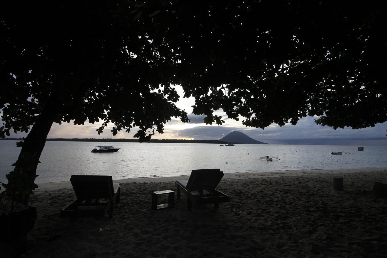 Hotel Bobocha Siladen à Bunaken Extérieur photo